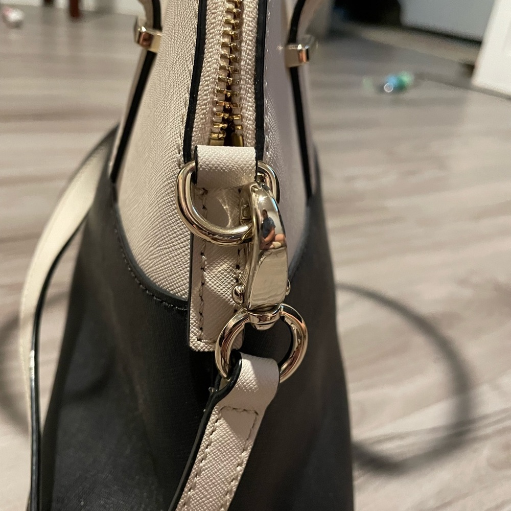 Black and Cream Kate Spade Purse - Picture 6 of 10